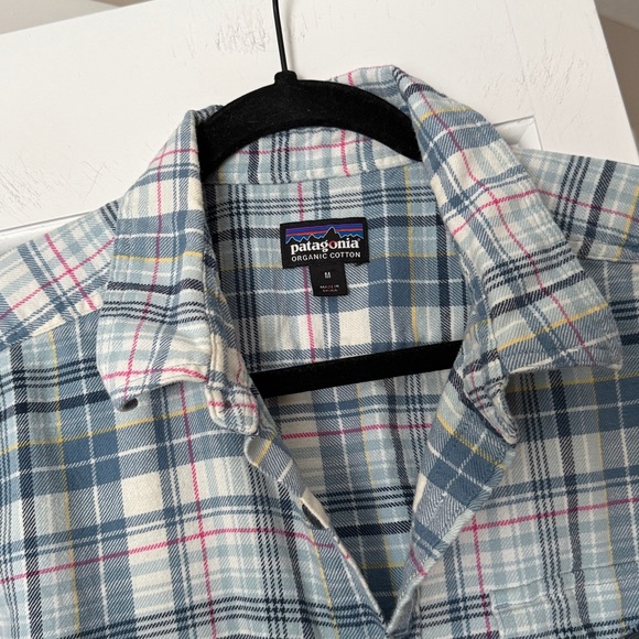Patagonia Organic Cotton Fjord Flannel Blue Plaid Shirt Size Medium EUC - Picture 2 of 4